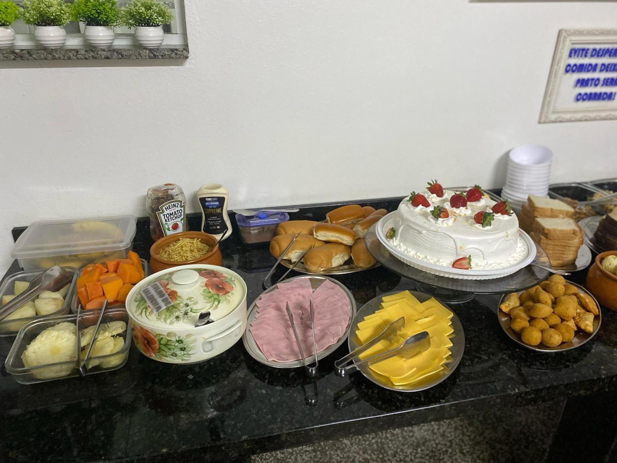 Itajaí Hotel Linhares מראה חיצוני תמונה